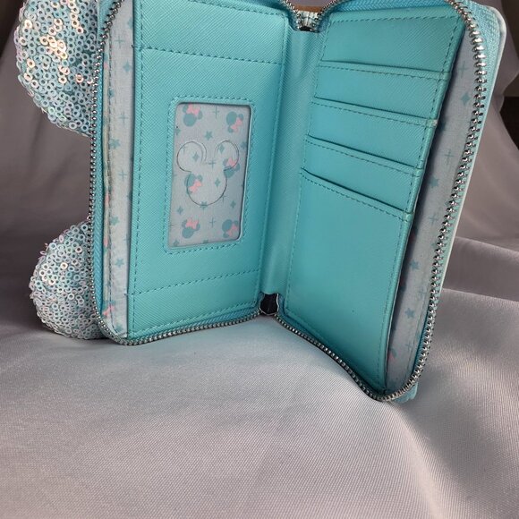 🎀 Disney Minnie Mouse Sequin Bow 🌈 Seafoam Pastel Tie Dye Loungefly Zip Wallet - Picture 7 of 9